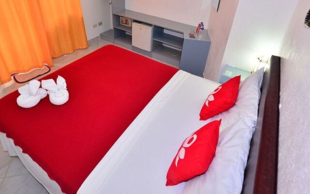 ZEN Rooms Station 3 Angol Road