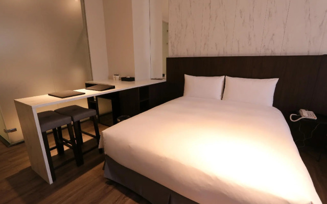 Hotel HSR Hesper - Taichung