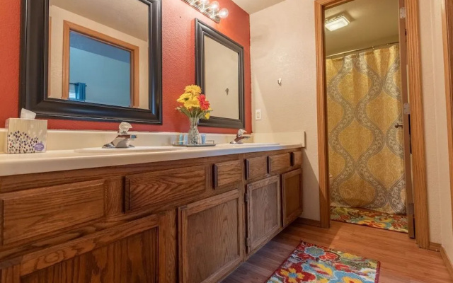 Happy Trails 2 Bedroom Condo by Redawning