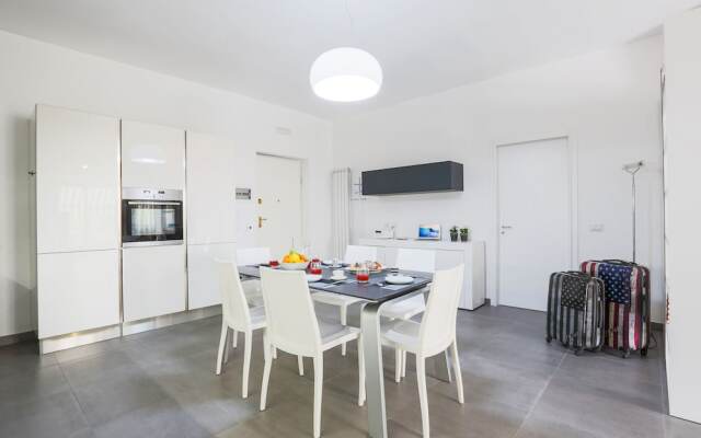 Brand New Apartment with Terrace Solarium & Gym