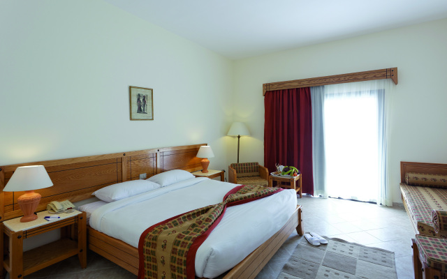 Three Corners Fayrouz Plaza Beach Resort