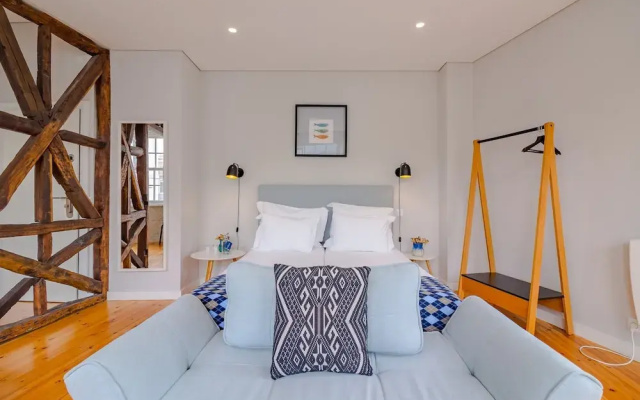 Pretty Apartment With Modern Comforts