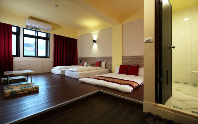 Corner House - Hostel