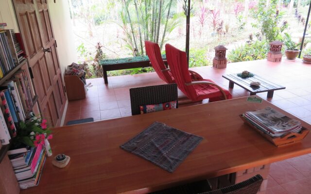 Manora Garden B & B