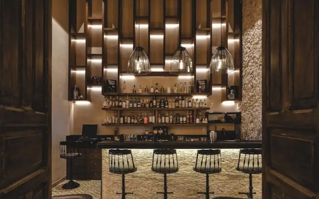 Adoro Hotel Boutique