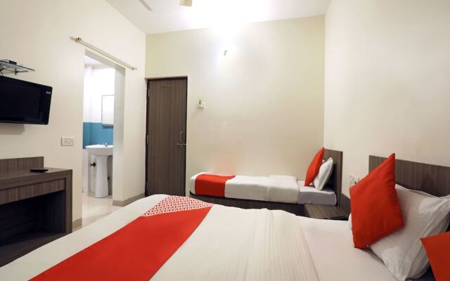 OYO 4198 Hotel Shri Sai Murli