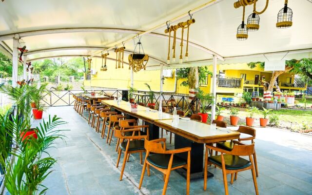 TGI Insignia Resort & Villa's