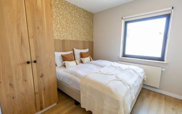 Renovated Apartment With Garden and Parking