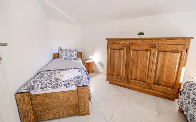 Sleek and Stylish Umag Apartments With Sea View