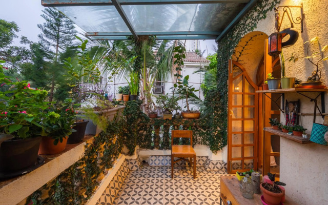 SaffronStays Birdsong, 3 BDR Pet-friendly Villa in Madh Island