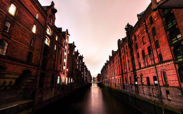 Premier Inn Hamburg City Alster