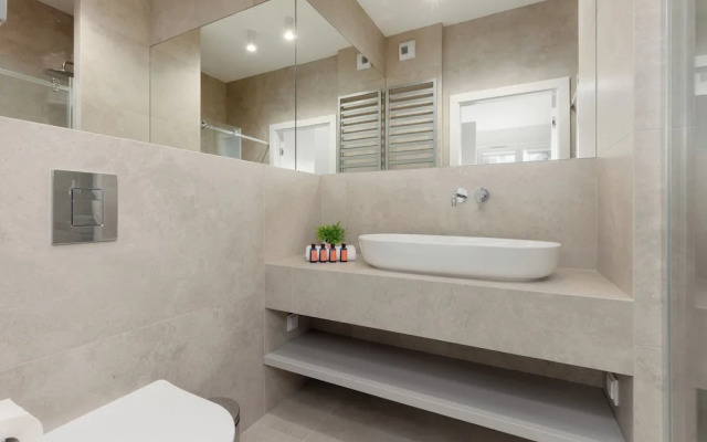 LUX Domaniewska by Renters Prestige