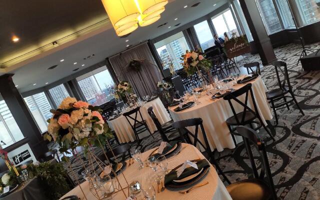Holiday Inn Express Edmonton Downtown by IHG