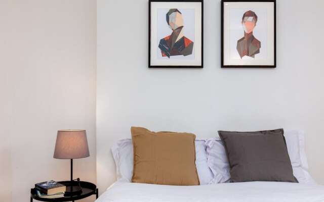 Saddler House Deluxe Guest Room