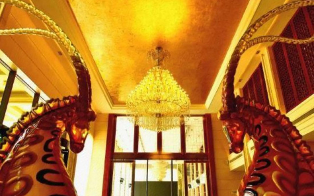 Hejiang Peninsula Hotel