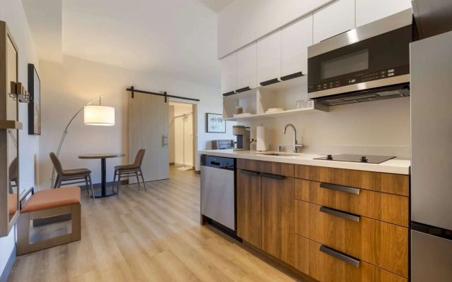 Cambria Hotel El Centro - Imperial