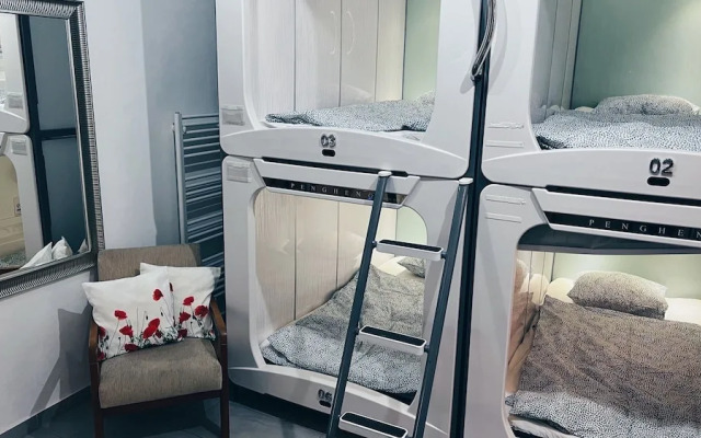 Space One Vienna - Sleeps 8 - Affordable & Central