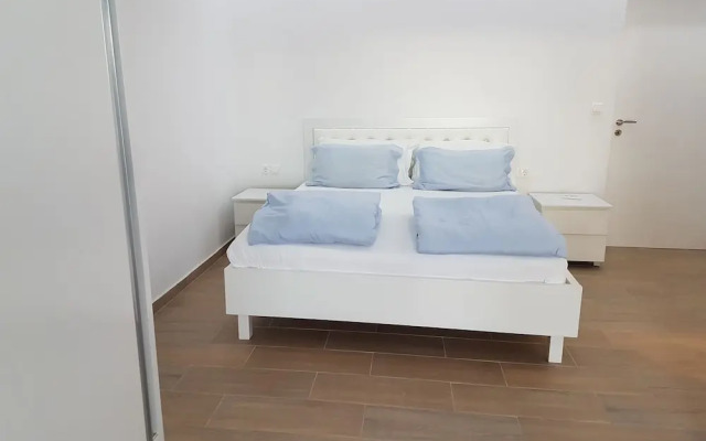 Beautiful Apartments - Perfect Location
