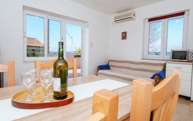 Spacious Apartment in Banj With Terrace