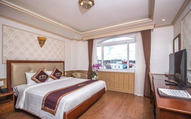 Roy Dala Hotel