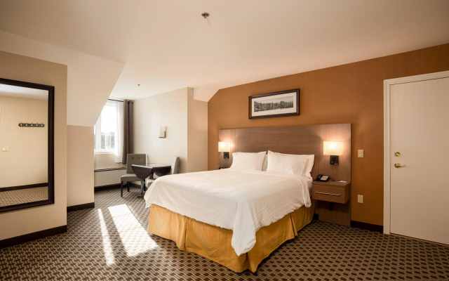 Holiday Inn Express and Suites Tremblant by IHG