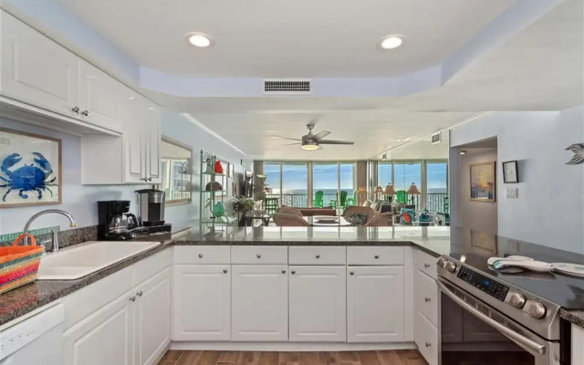 Shoreline Towers 1073