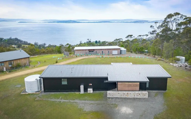The Outlook on Mount Louis – 2 Bedroom