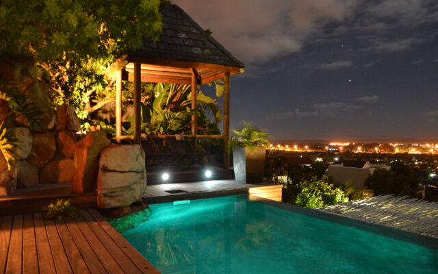 African Violet Guest Suites