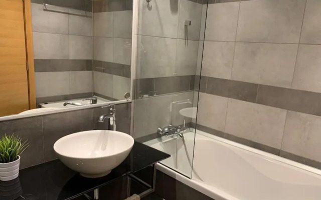 Sliver city next to paradise mall and metro