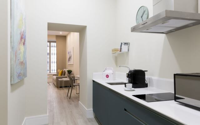 Puerta Catedral Arenal Suites