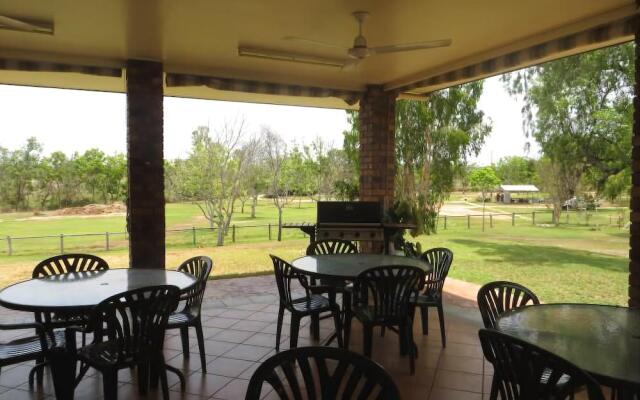 Heritage Lodge Motel