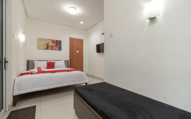 RedDoorz @ Tirta Mansion Karawaci