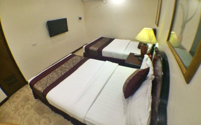 Cindy Kelly Hotel