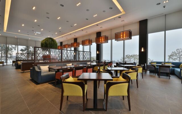 Camphortree Hotel & Resort