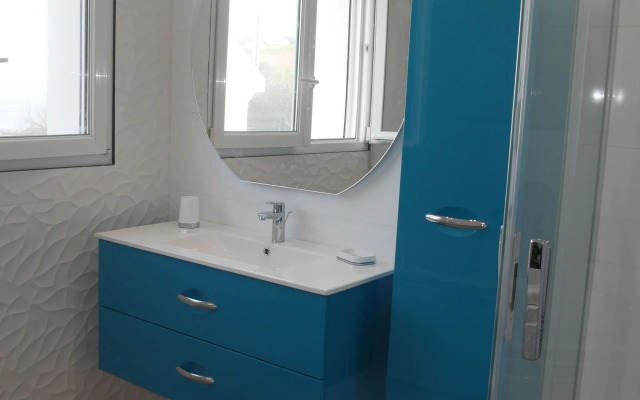180° panoramic sea view, direct beach location, Locmaria-Plouzané