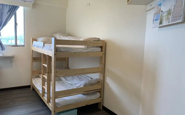 Corner 284 Hostel