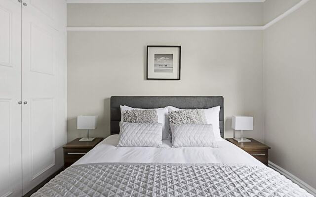 Beautiful Abode In Fulham Broadway