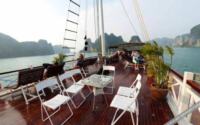 Imperial Legend Cruise Halong