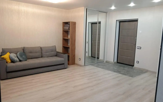 Горница на улице Революционная 101В корпус 1