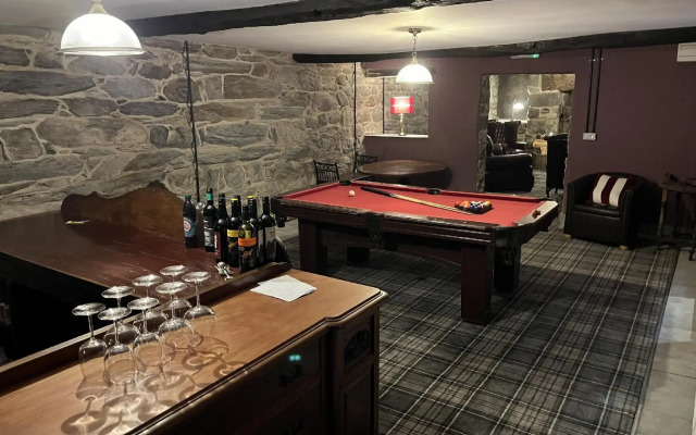 Maes Y Neuadd Country House
