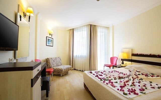 Nergos Garden Hotel