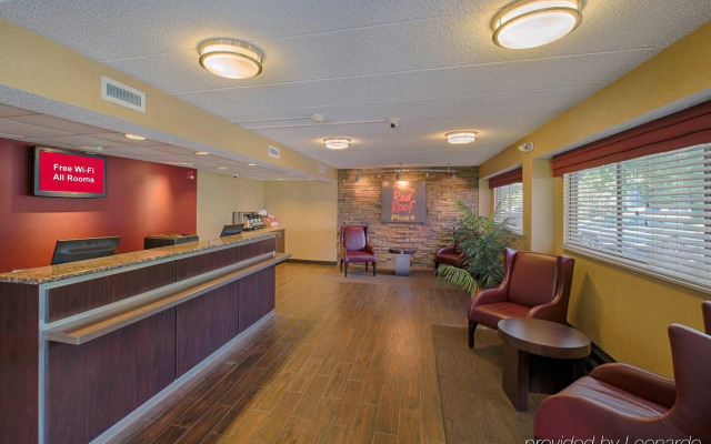 Red Roof Inn PLUS+ West Springfield