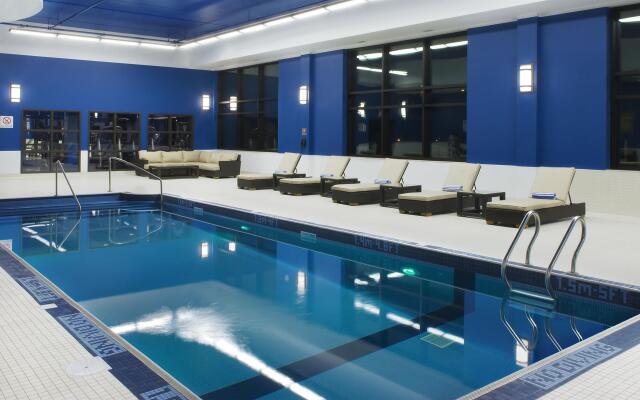 Four Points by Sheraton Winnipeg South