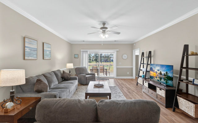 Magnolia Pointe Luster Leaf 4882-202