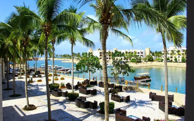 Marina View Luxury Retreat