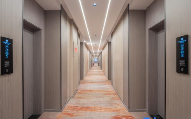 Pullman Mengzi Hotel (People's Hospital)
