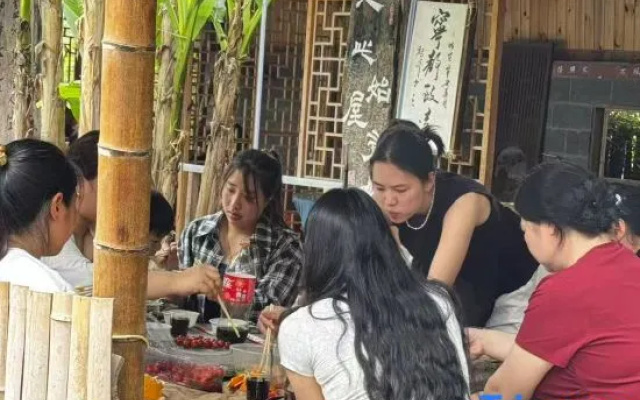 Tonglu Drunken Moon Xiangshe Homestay – People – Hangzhou