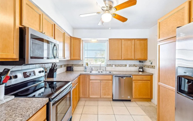 4880 N Banana River