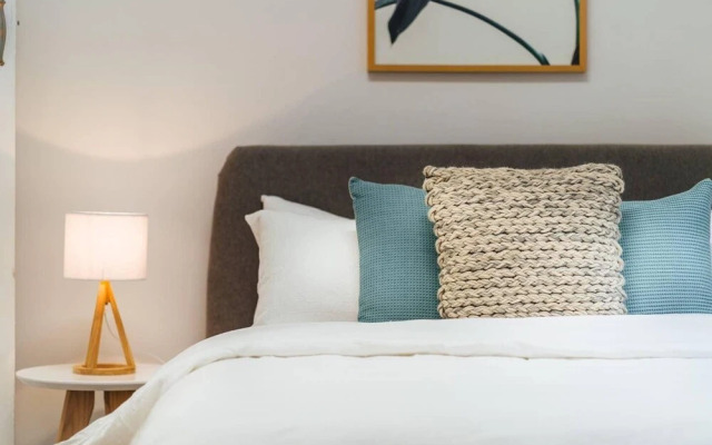 Dune Our Thing on Durham - Wifi - Nespresso - Netflix