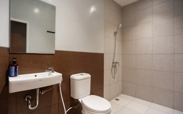 Urbanview Hotel Groovy Inn Tangerang